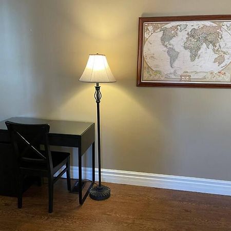 Cozy 2 Bedroom Home In Chatham - Left Side 外观 照片