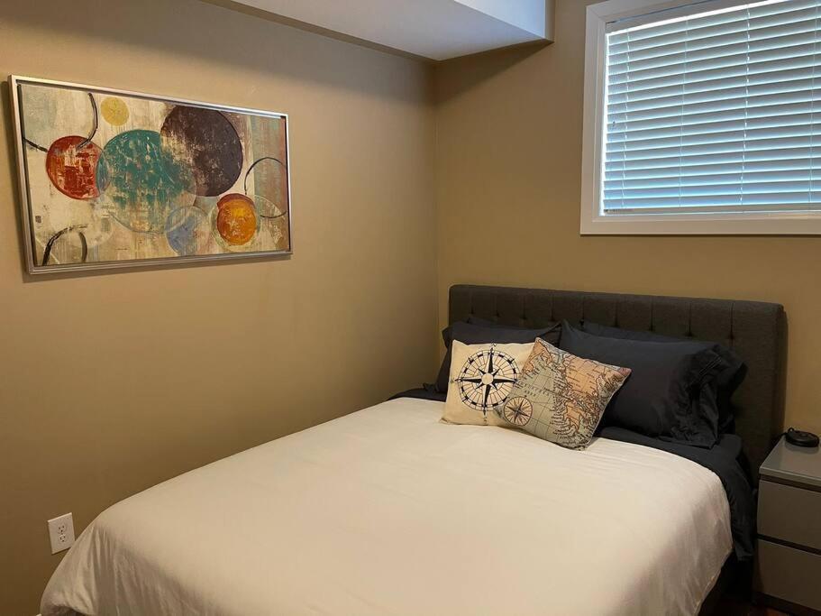 Cozy 2 Bedroom Home In Chatham - Left Side 外观 照片