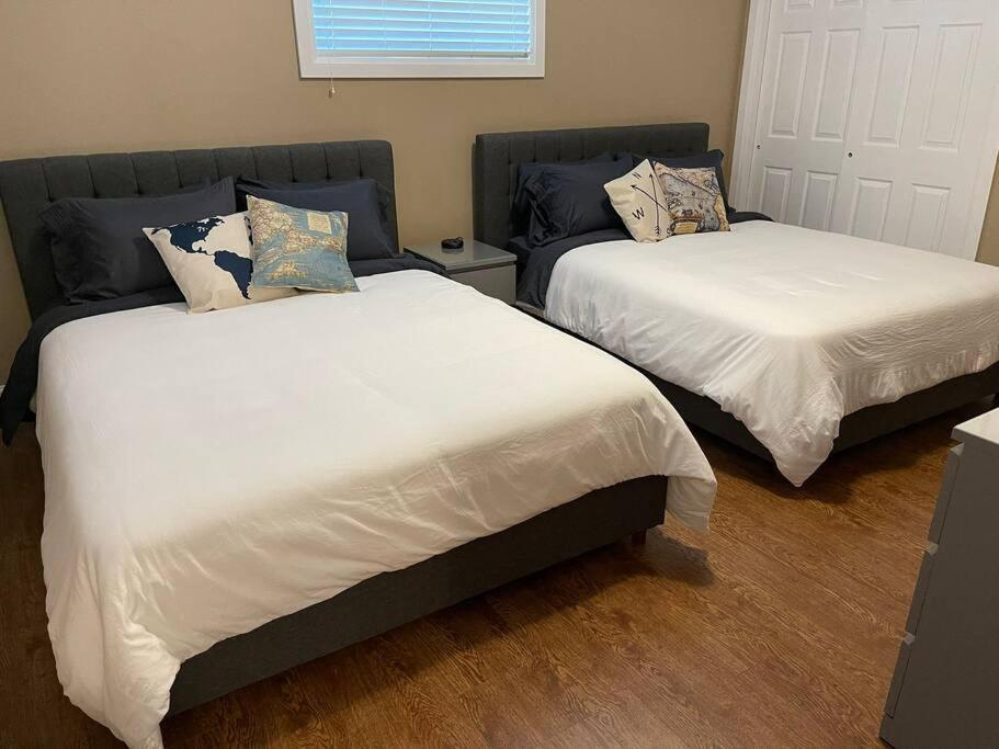 Cozy 2 Bedroom Home In Chatham - Left Side 外观 照片